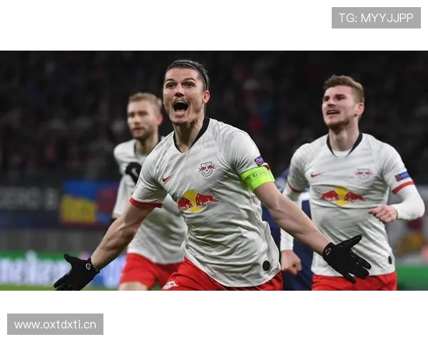 曼联战术体系缺乏稳定性:当前阶段表现波动对竞争格局造成影响 曼联战术体系缺乏稳定性:当前阶段表现波动对竞争格局造成影响