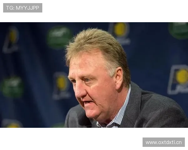 拉里·伯德无球跑位胜库里拉开中距离空间